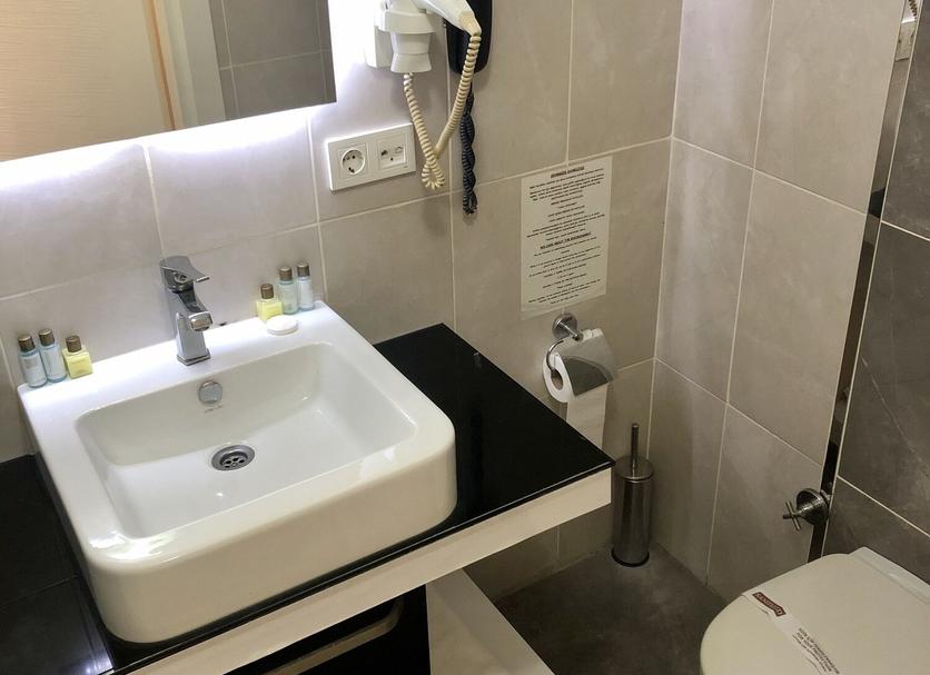 Kamar Mandi Foto
