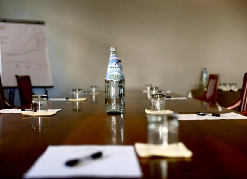 Ruang konferensi Foto