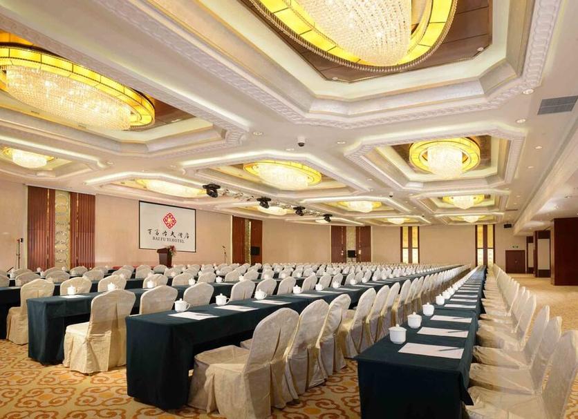 Ruang konferensi Foto