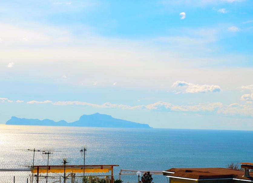 Pemandangan luar Foto