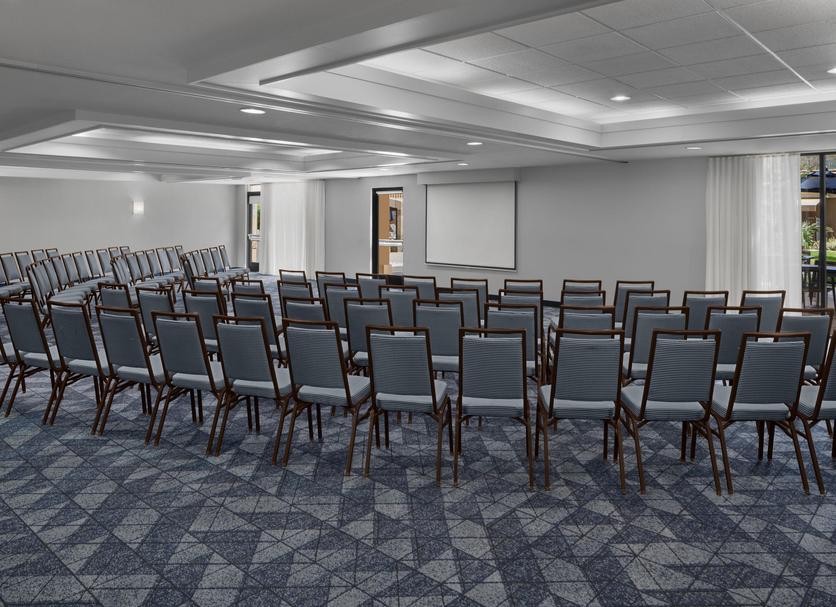 Ruang konferensi Foto