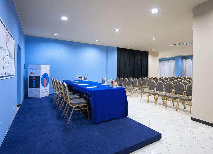 Ruang konferensi Foto