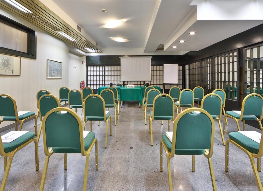 Ruang konferensi Foto