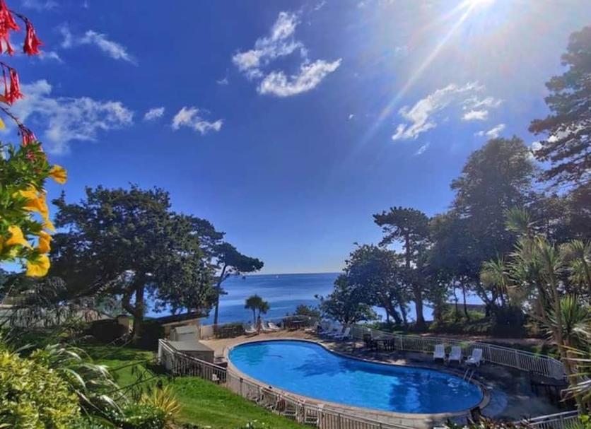 Kolam Foto