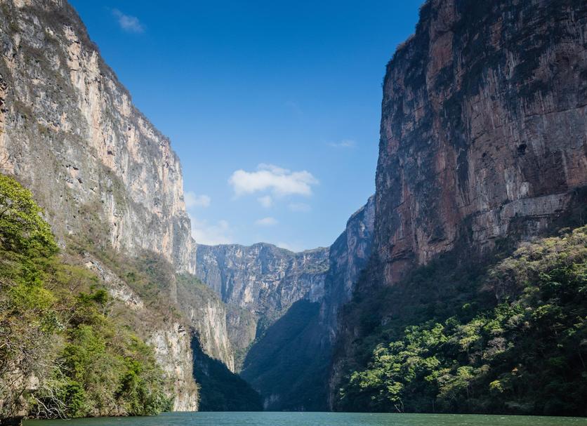 Pemandangan luar Foto