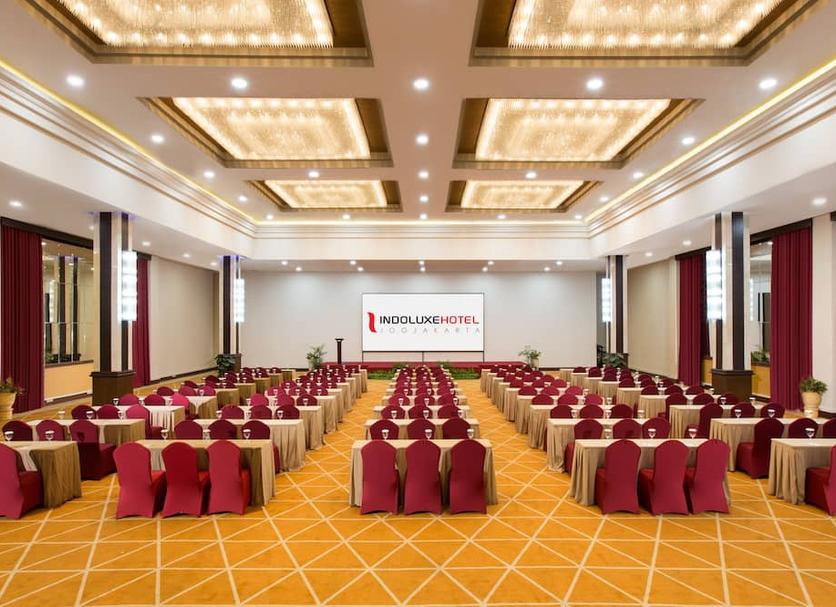 Ruang konferensi Foto