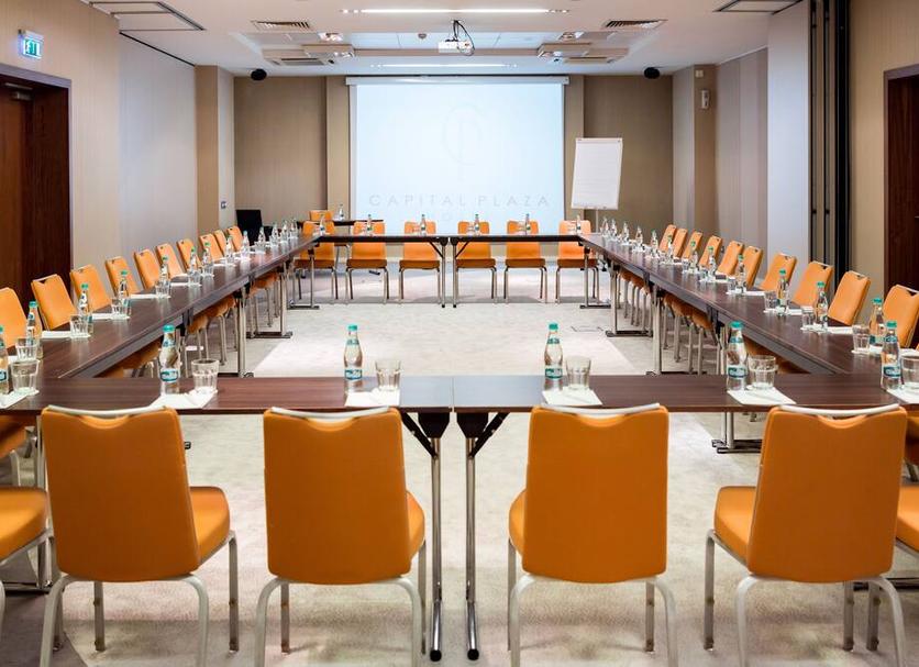 Ruang konferensi Foto