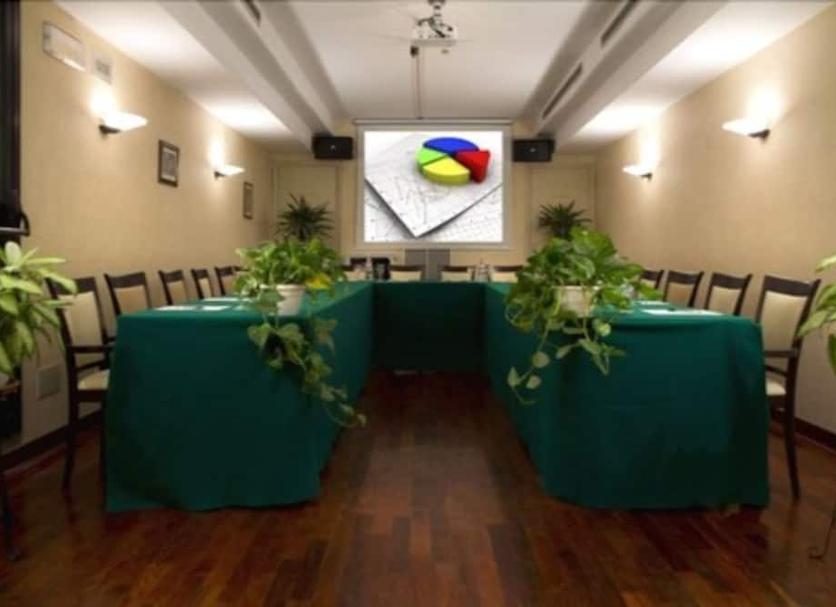Ruang konferensi Foto