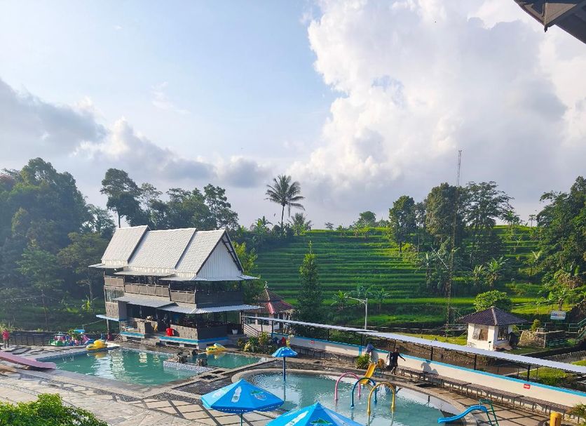 Kolam Foto