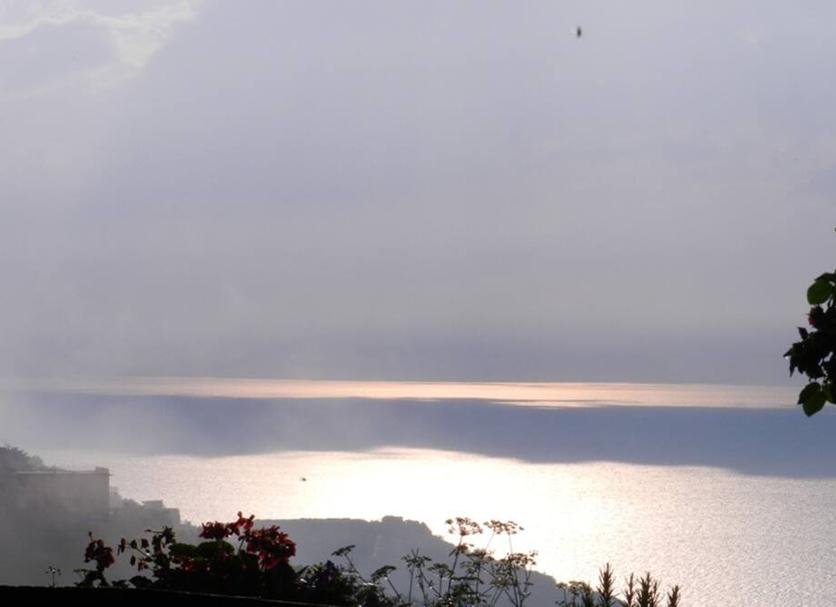 Pemandangan luar Foto
