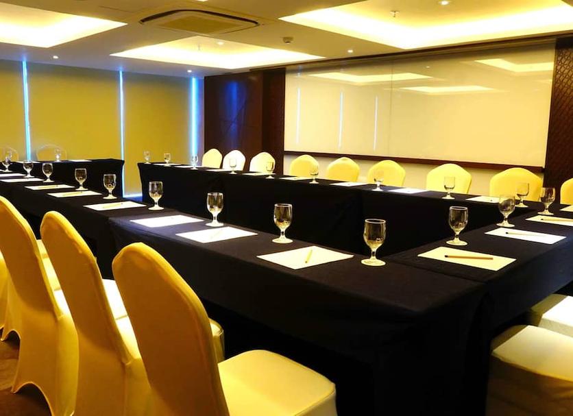 Ruang konferensi Foto