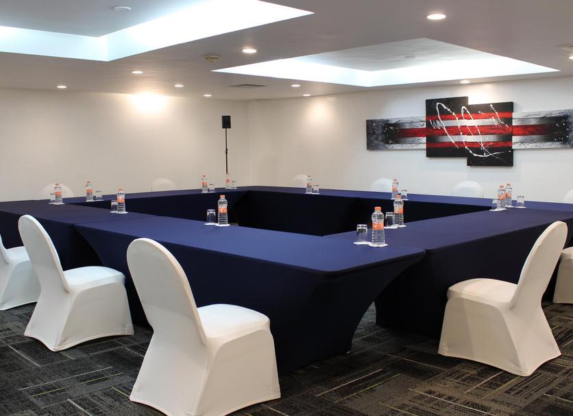 Ruang konferensi Foto