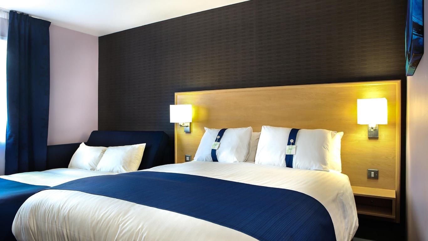 Holiday Inn Express Manchester Airport