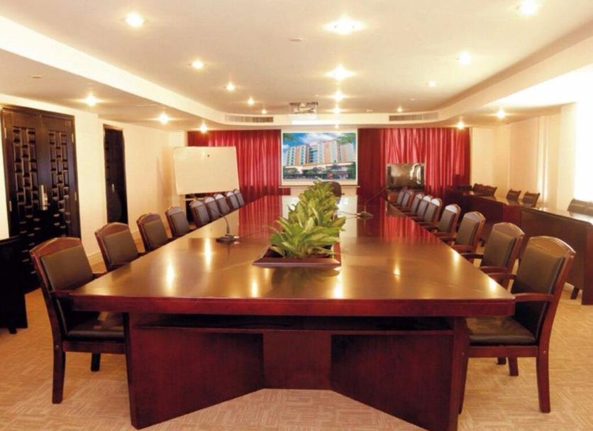 Ruang konferensi Foto