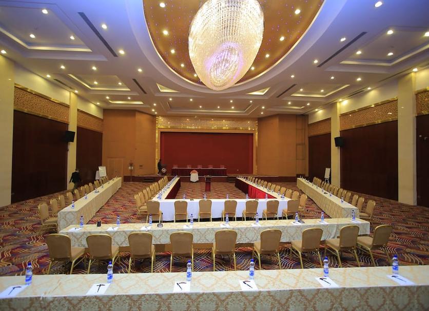 Ruang konferensi Foto