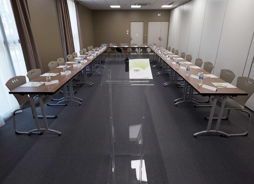Ruang konferensi Foto