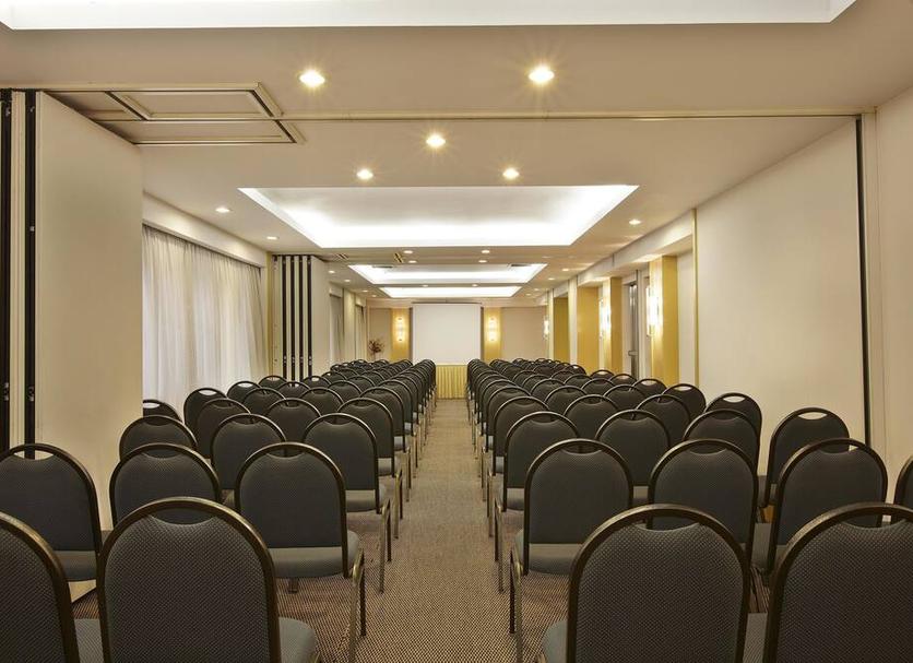 Ruang konferensi Foto