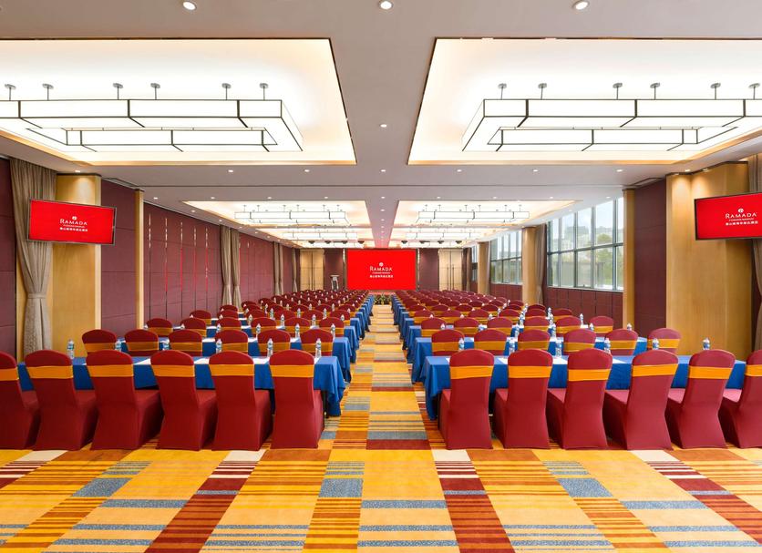 Ruang konferensi Foto