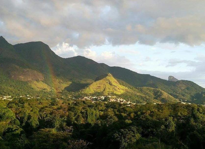 Pemandangan luar Foto