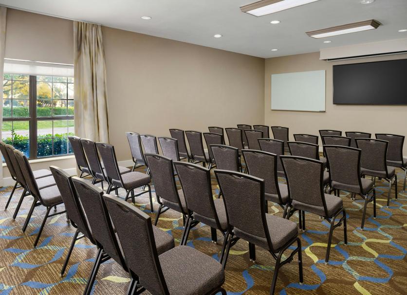 Ruang konferensi Foto