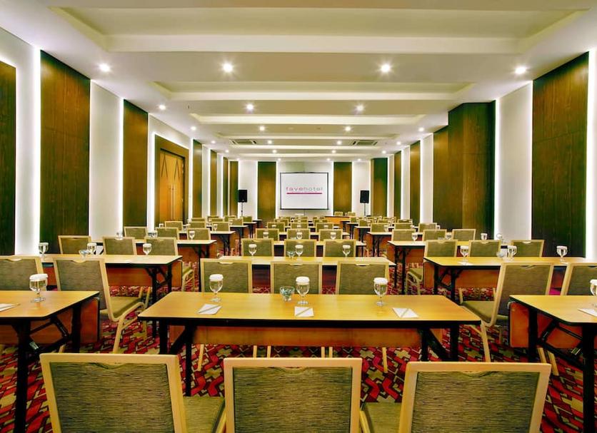 Ruang konferensi Foto