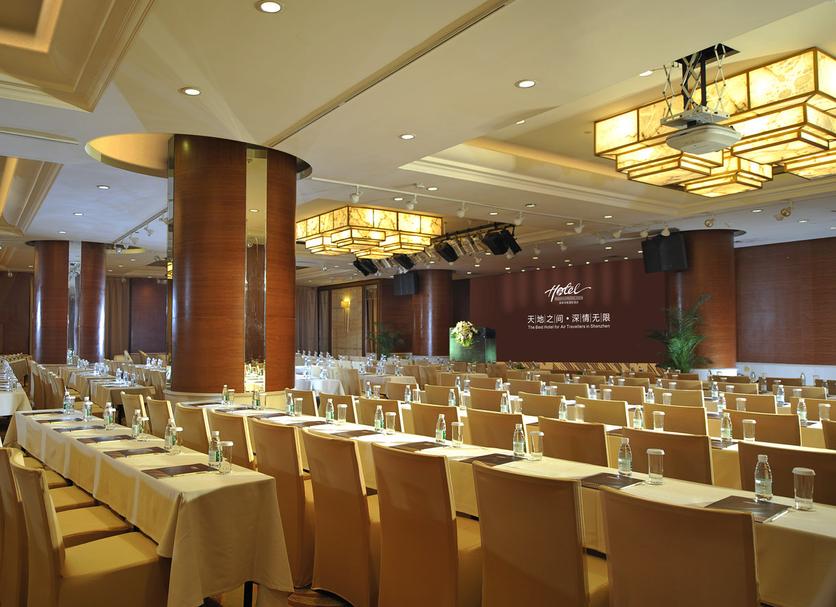 Ruang konferensi Foto