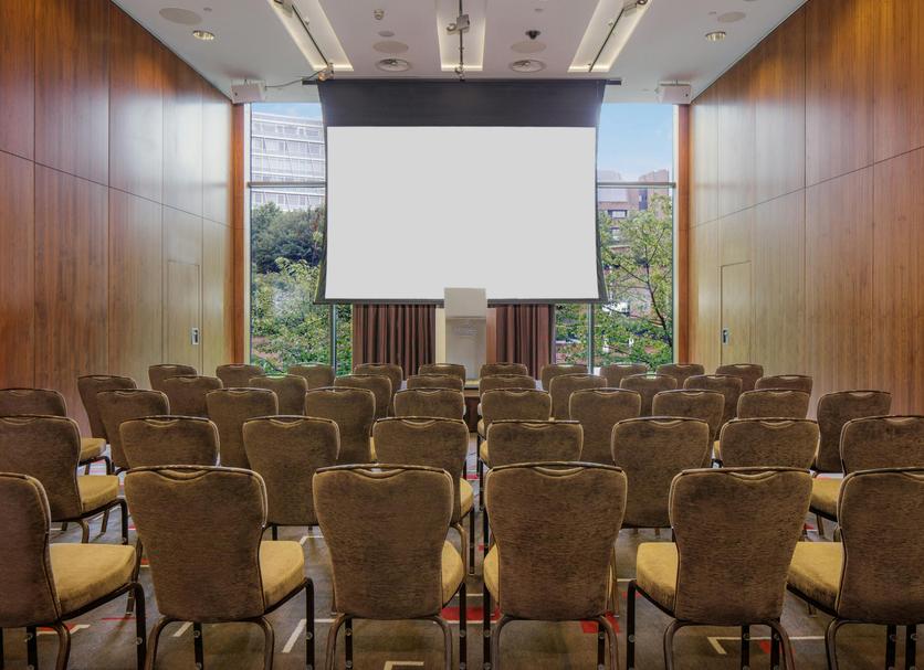 Ruang konferensi Foto