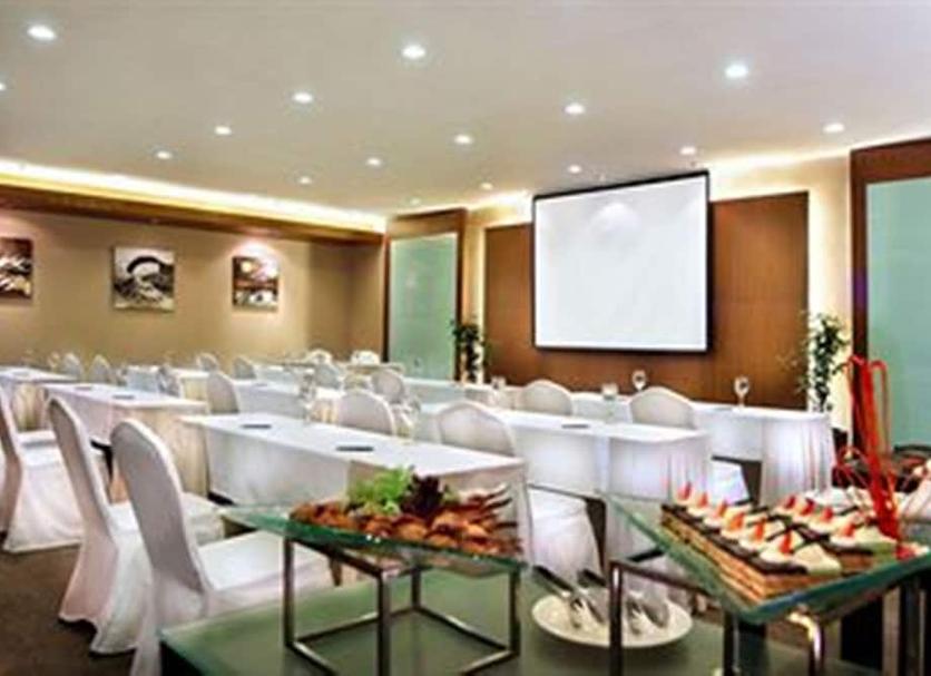 Ruang konferensi Foto
