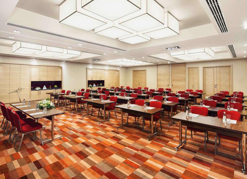 Ruang konferensi Foto