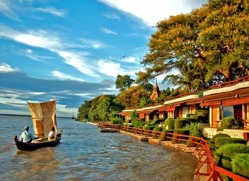 Pemandangan luar Foto