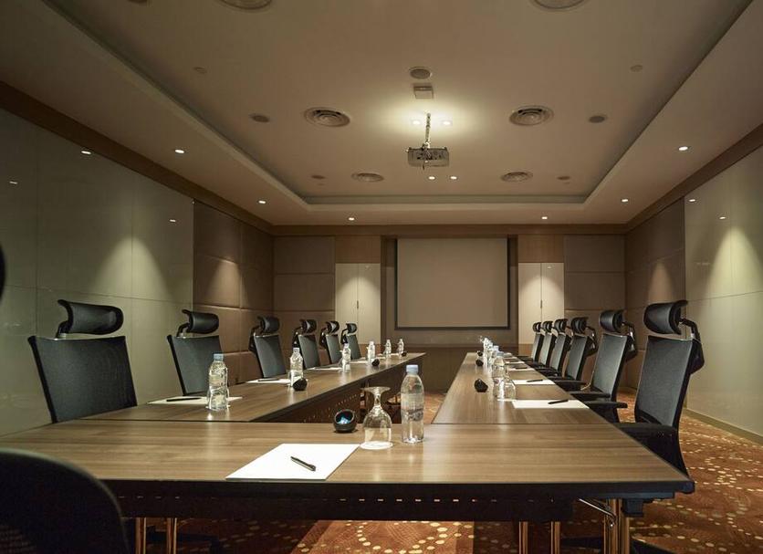 Ruang konferensi Foto