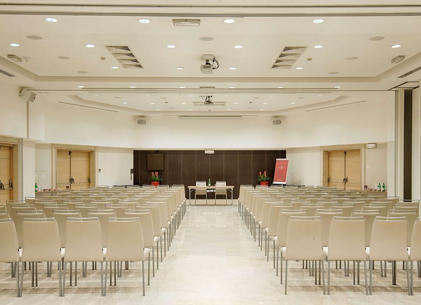 Ruang konferensi Foto