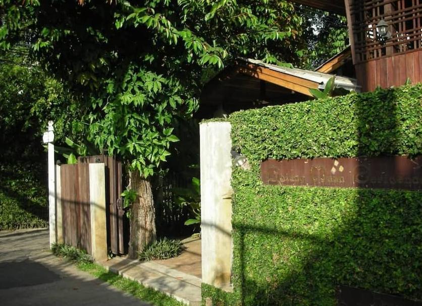 Pemandangan luar Foto