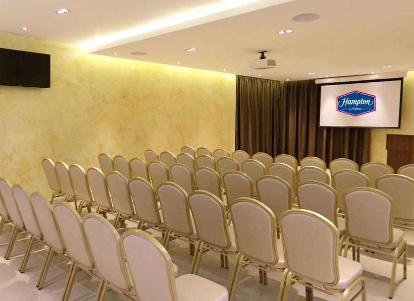 Ruang konferensi Foto