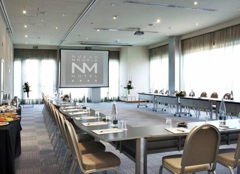 Ruang konferensi Foto