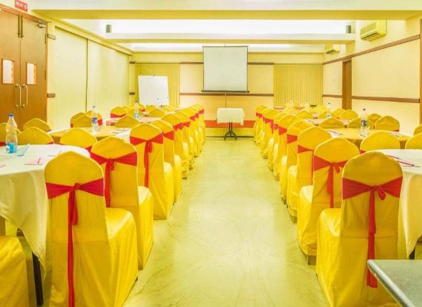 Ruang konferensi Foto