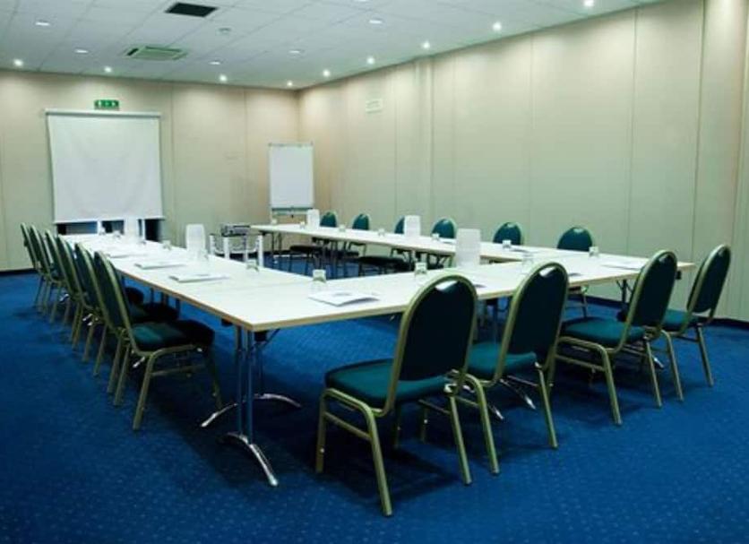 Ruang konferensi Foto
