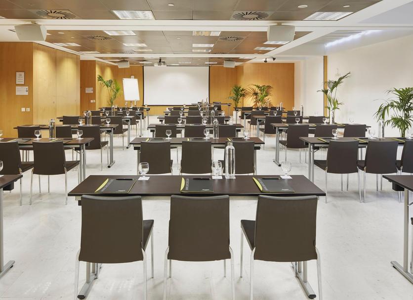 Ruang konferensi Foto