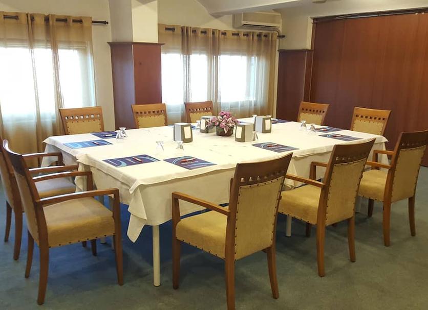 Ruang konferensi Foto