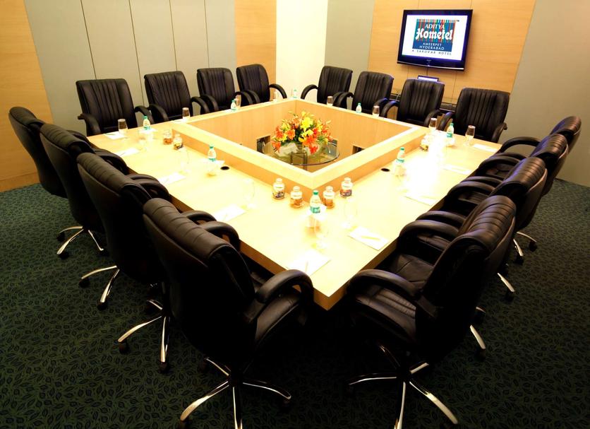 Ruang konferensi Foto