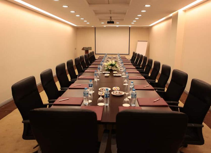 Ruang konferensi Foto