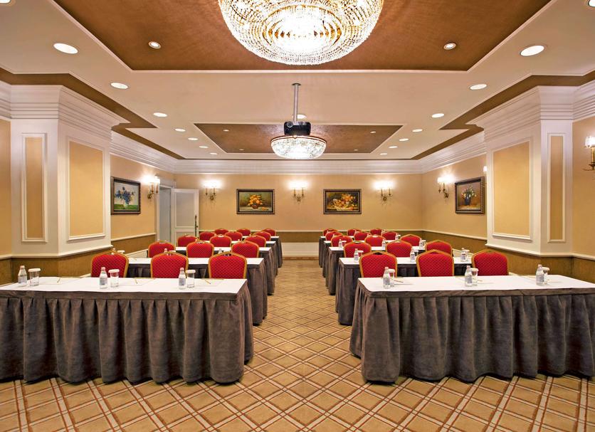 Ruang konferensi Foto