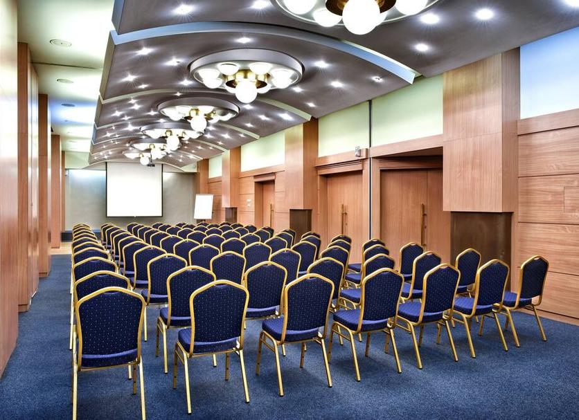 Ruang konferensi Foto