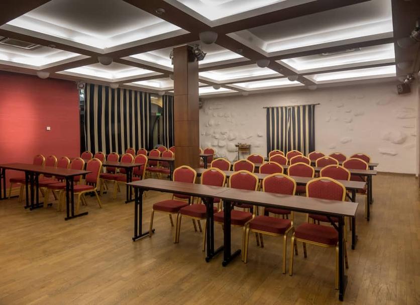 Ruang konferensi Foto