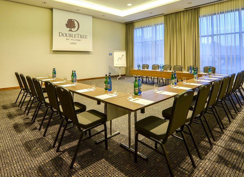 Ruang konferensi Foto