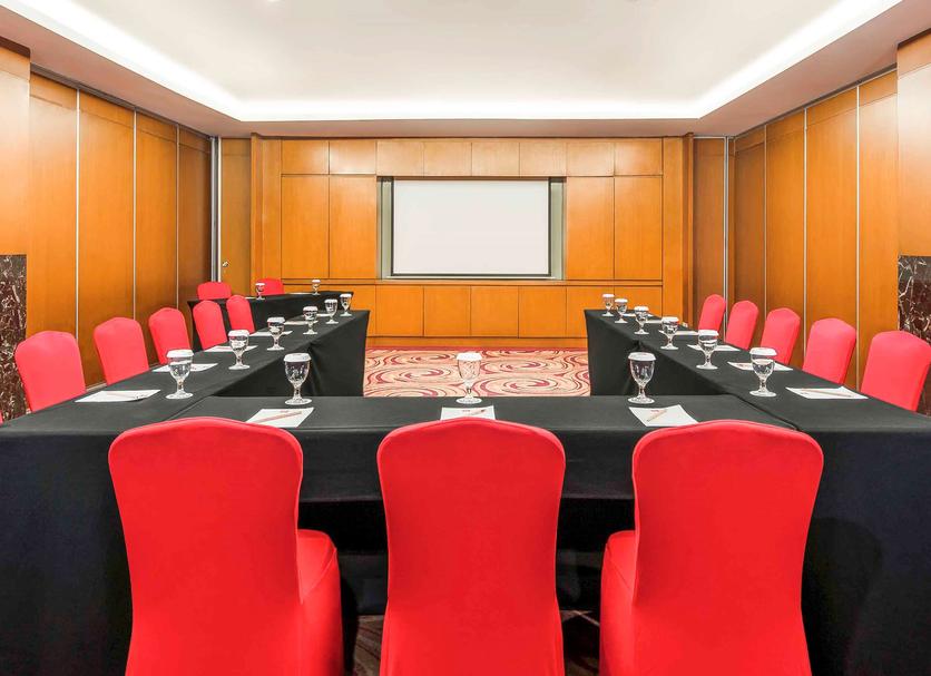 Ruang konferensi Foto