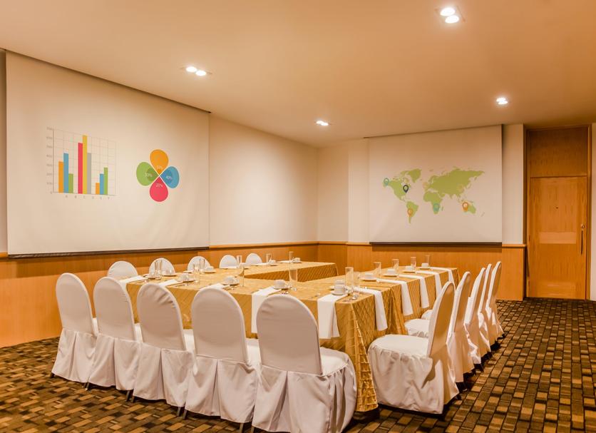 Ruang konferensi Foto