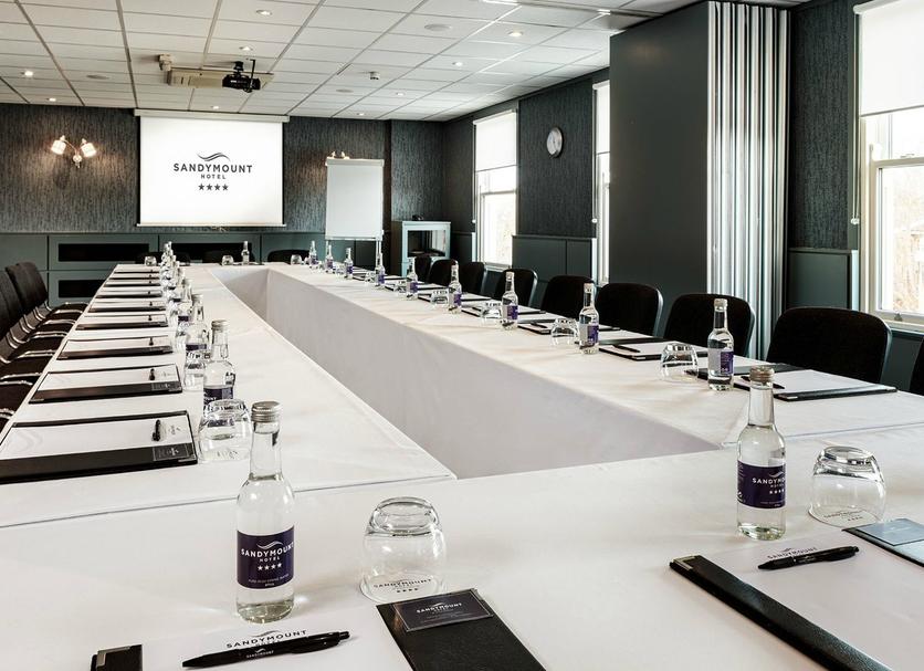 Ruang konferensi Foto
