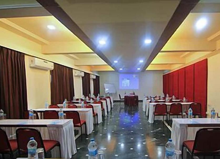 Ruang konferensi Foto