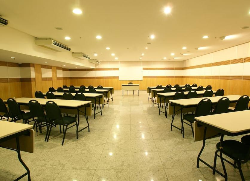 Ruang konferensi Foto